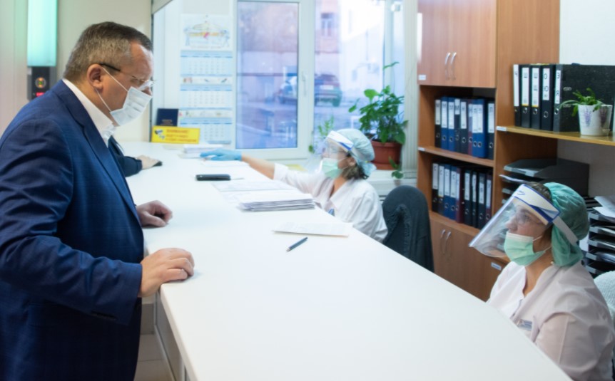 Депутаты Думы сдали кровь для астраханских больниц