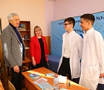 Леонид Огуль: «Астраханские школьники изобрели ручную грелку для военнослужащих, находящихся в зоне СВО»