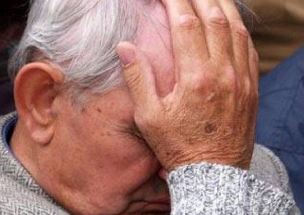 Неадекватный астраханец избил старика