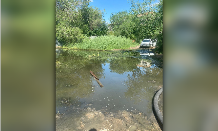 С Астрводоканала взыскали 2 миллиона рублей штрафа за озеро из фекалий