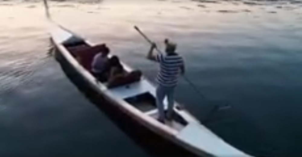 Астраханец сделал предложение возлюбленной в венецианском стиле