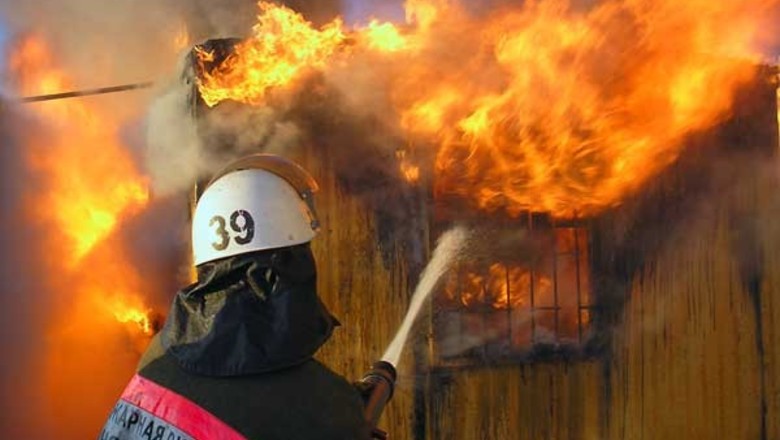 Крупный пожар в Советском районе Астрахани: сгорел жилой дом
