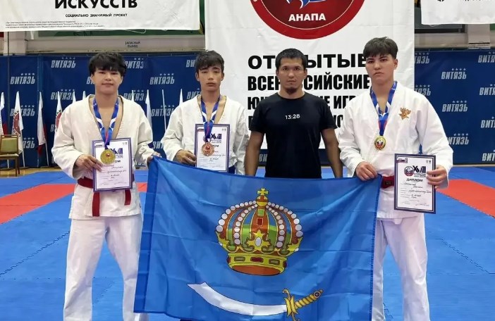 Астраханские рукопашники вернулись домой с золотом и бронзой