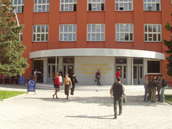 Астраханец разбился, вешая новогоднюю гирлянду