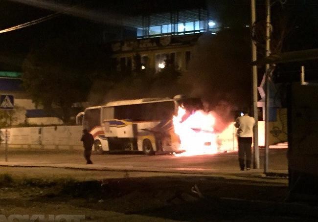 Автобус астраханских футболистов сгорел в Новороссийске