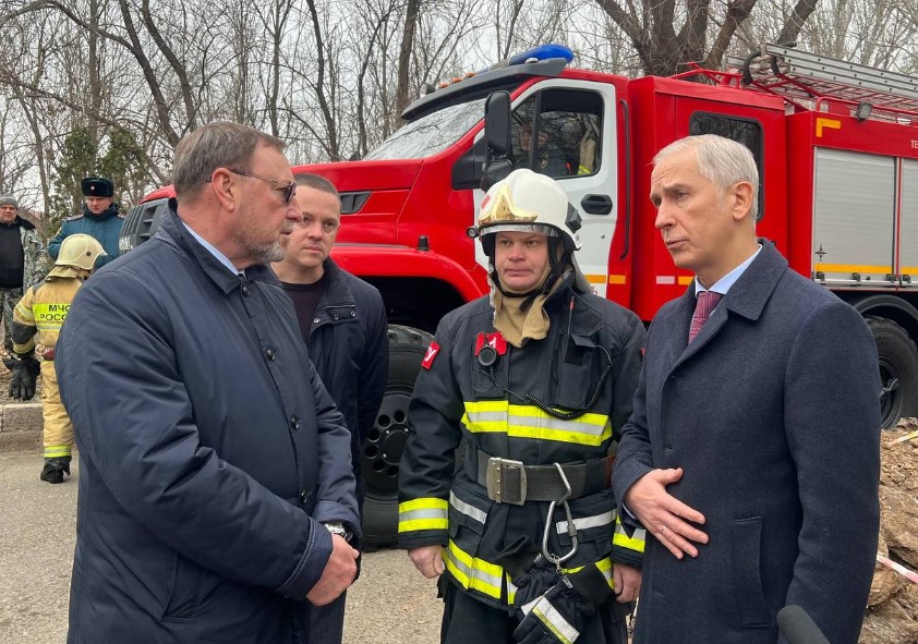На месте ЧП в детской больнице работают председатель правительства и глава астраханского минздрава