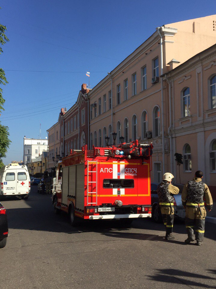 В Астрахани бум сообщений о бомбах: эвакуируют администрации