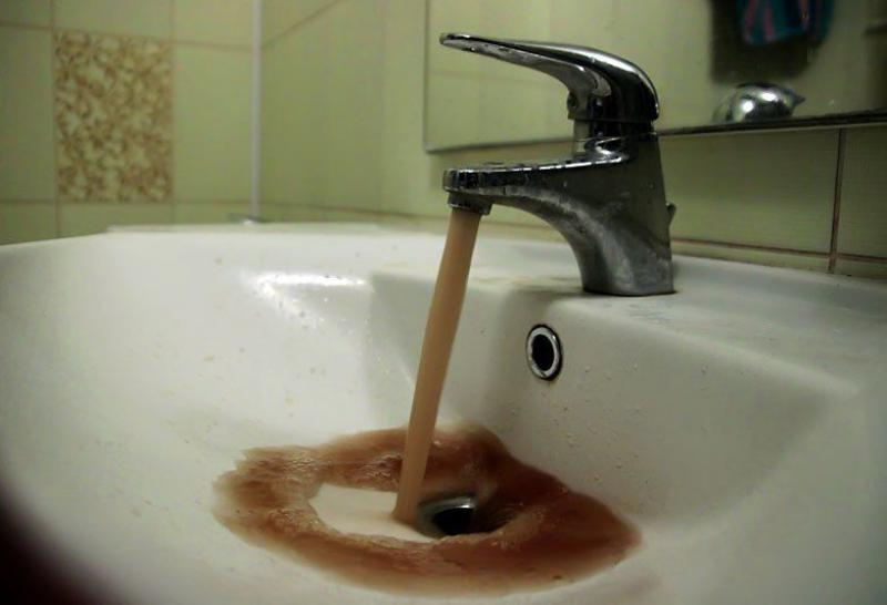 Астраханцам предлагают делать экспертизу качества горячей воды