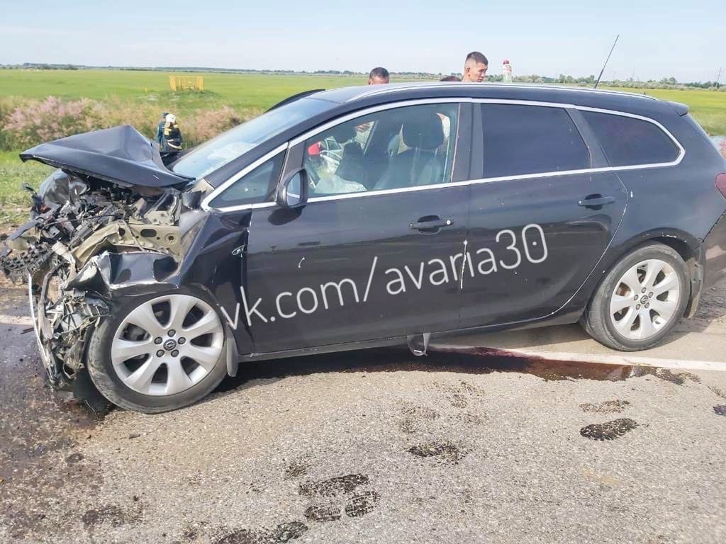 Появились кадры дорожной трагедии, в которой погиб начальник Советского РОВД Астрахани 