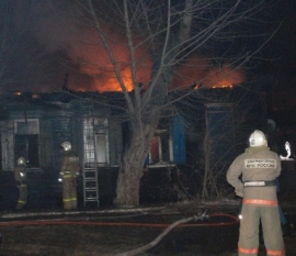 Под Астраханью на пожаре погиб человек