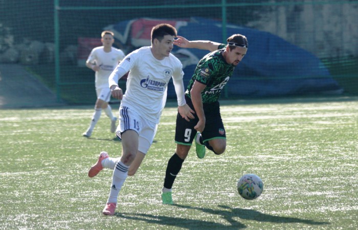 Астраханский «Волгарь» провел первый в этом году контрольный матч