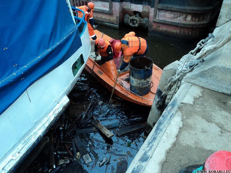 На Волге снова зафиксирован разлив нефтепродуктов