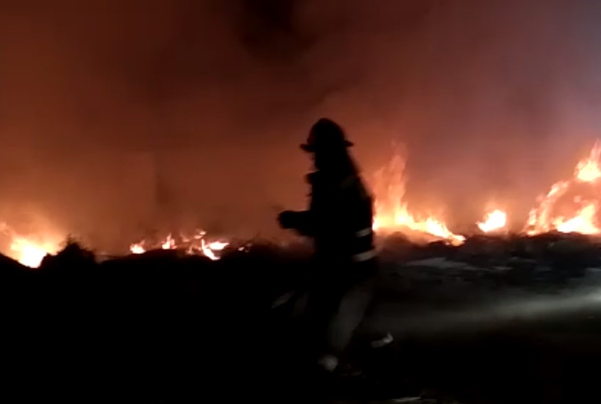 Кадры Апокалипсиса: район Казачьего в Астрахани в огне