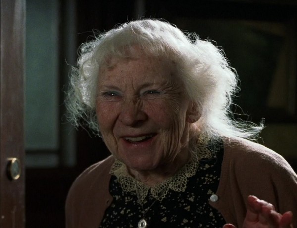 Астраханская пенсионерка поставила на уши полицию, Росгвардию, МЧС, скорую и коммунальщиков