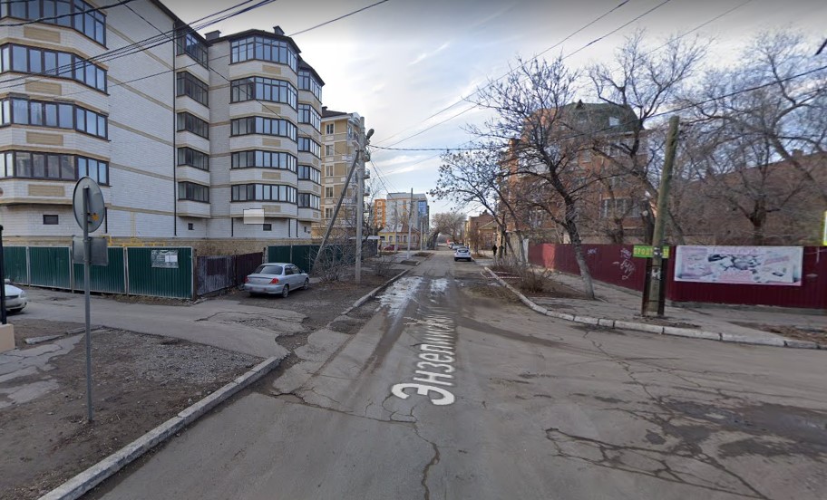 Улицу, ведущую к Астраханскому кремлю, ремонтируют по новым технологиям