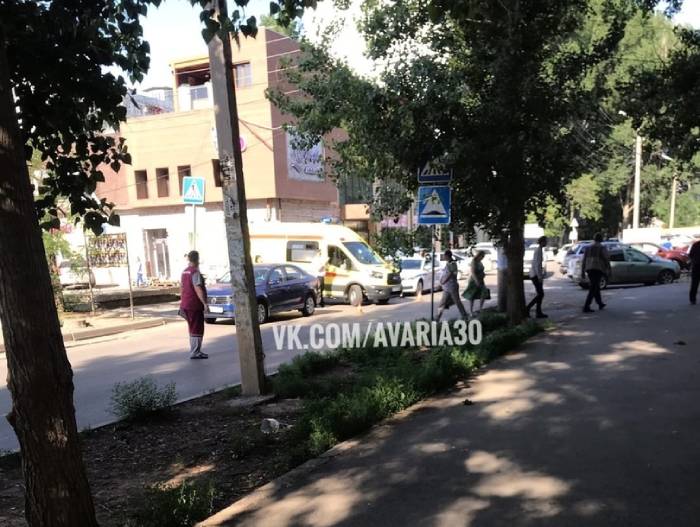 Автоледи сбила на "зебре" 13-летнего астраханца