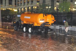 Администрация города устраняет последствия непогоды