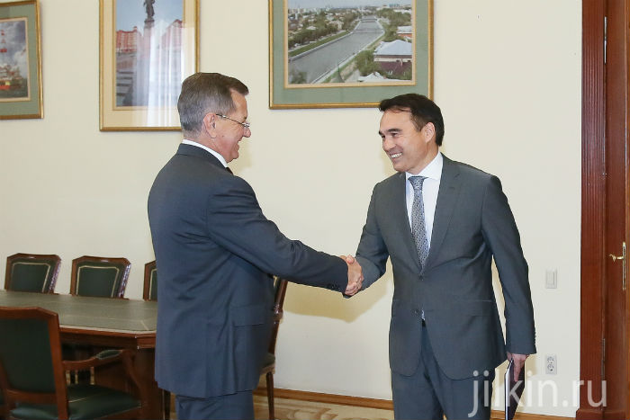 Почётным Генеральным консулом Республики Индия в Астрахани стал Аскар Кабикеев