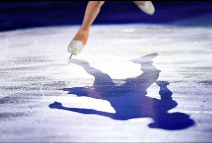 Ледовый дворец в Астрахани набирает детей в бесплатную группу для обучения катанию на коньках