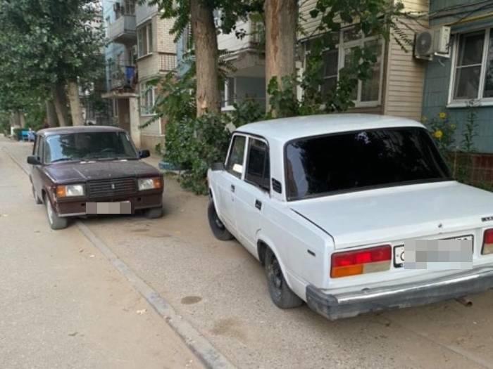 В Астрахани засняли чересчур наглых водителей