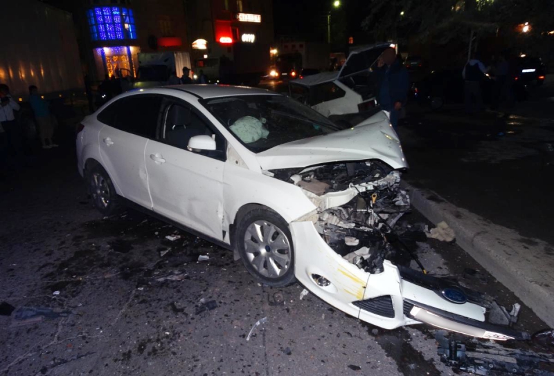 В Астрахани произошло тройное ДТП по вине пьяного водителя