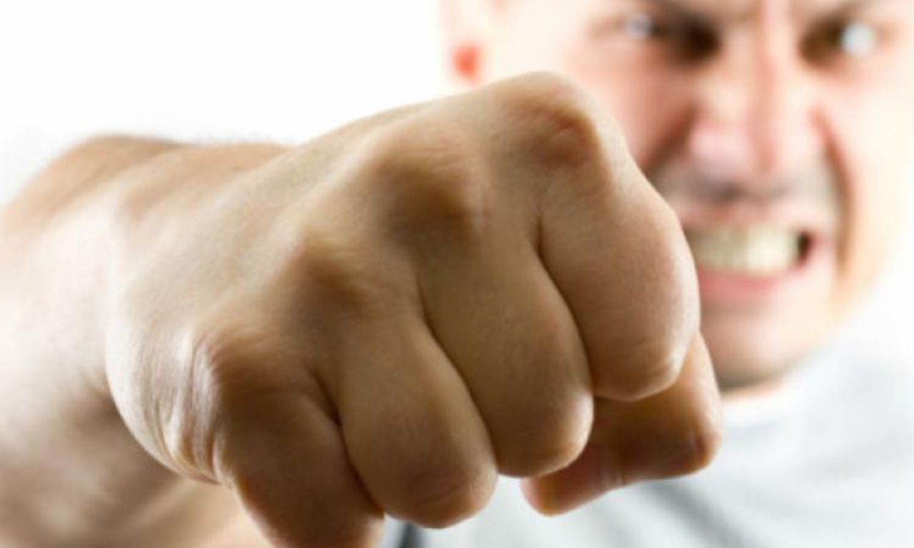 Астраханец избил сожительницу и оставил умирать одну в квартире