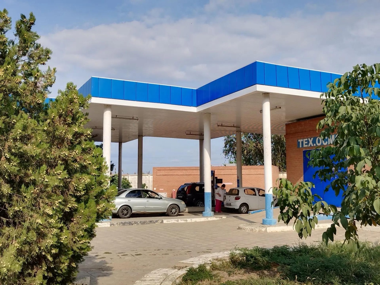 Бензиновые очереди в Астрахани начали рассасываться