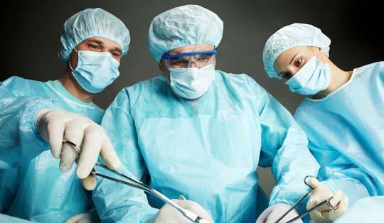 Астраханские хирурги провели уникальную операцию на сердце
