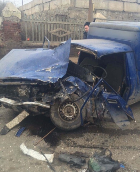 В Астрахани в столкновении на встречной полосе пострадали 3 человека