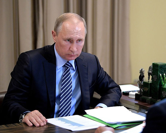 Вручит ли Владимир Путин Александру Жилкину зелёную папку?