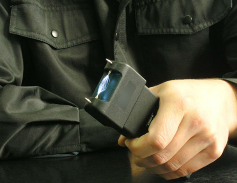 В Астрахани решаются судьбы полицейских, которые пытали мужчину электрошокером