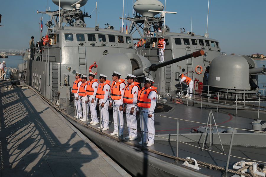 Военные корабли Ирана впервые прибыли в Астрахань