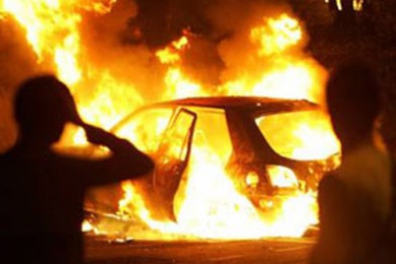 В Астрахани сгорел автомобиль