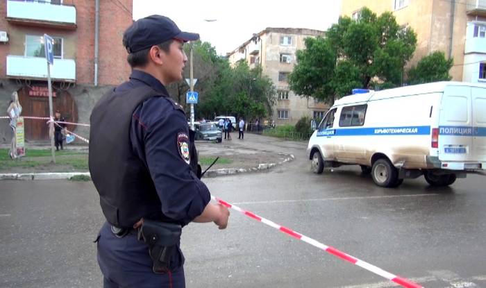 Силовикам пришлось эвакуировать кафе в Астрахани из-за пьяного дебошира