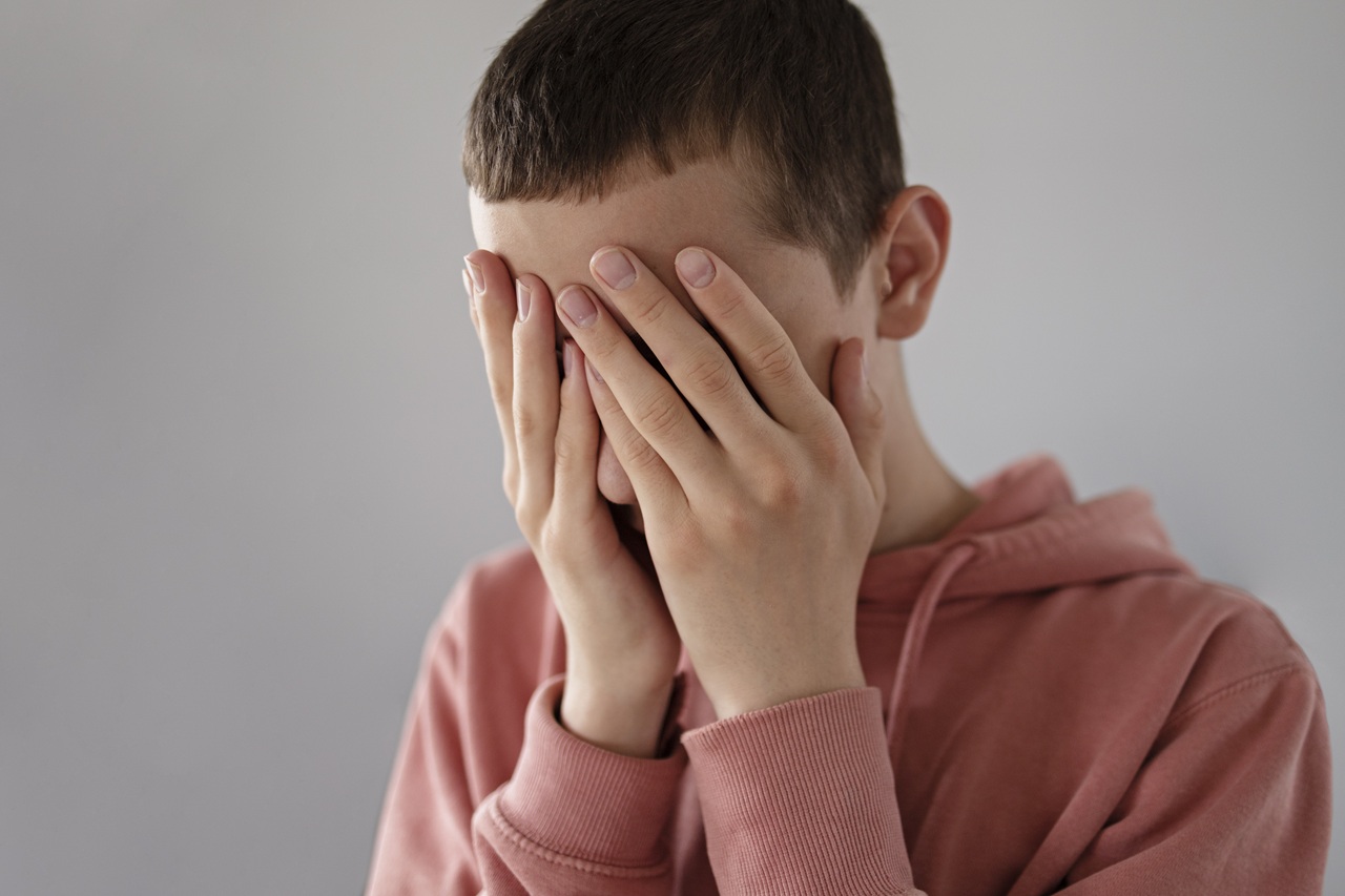 Зарубежные мошенники обманывают астраханских детей, используя сайт знакомств 