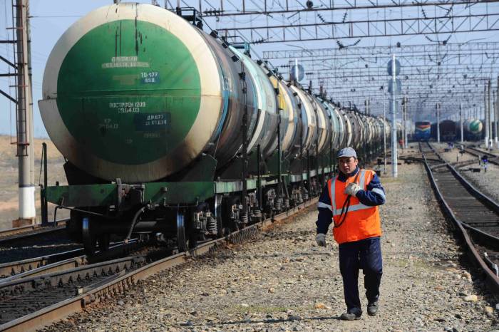 Новый мультимодальный маршрут перевозки нефтепродуктов организован в Астраханской области