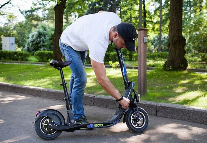 В России утвердили новые правила для езды на электросамокате