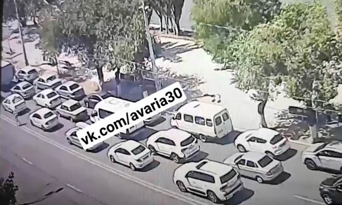 В Астрахани попала на видео девушка, считающая себя бессмертной