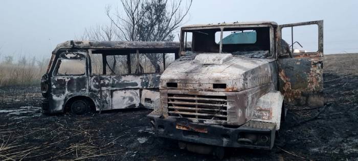 Под Астраханью из-за лошадей произошло страшное ДТП: сгорели микроавтобус и грузовик