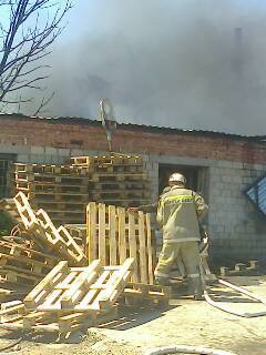 Под Астраханью склад с пенопластом тушили 110 пожарных