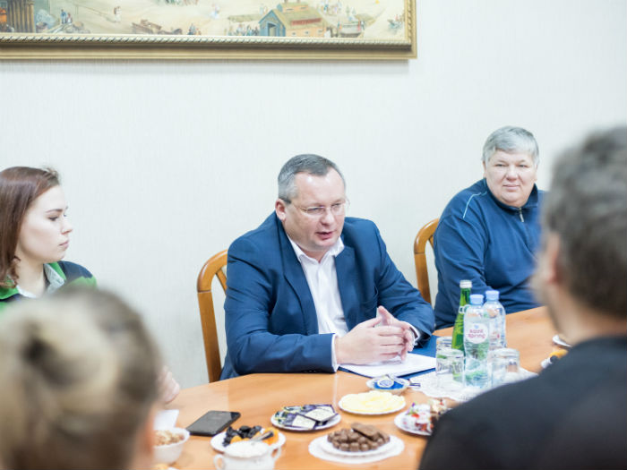 Игорь Мартынов рассказал, откуда возьмутся деньги на льготы и ФАПы