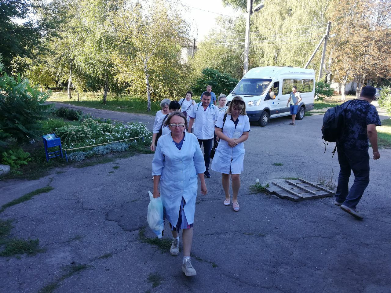 Астраханским врачам продлевают командировку в ЛНР