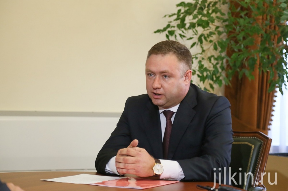 Губернатор Игорь Бабушкин предложил главе Ахтубинского района Алексею Кириллову оставить пост