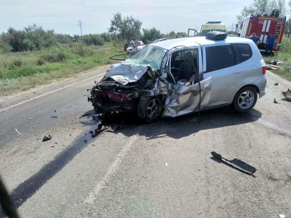 Скончался водитель, единственный выживший в страшной аварии под Астраханью 