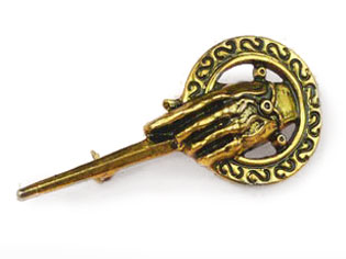 В Астрахани женщинам-руководителям раздали золотые броши