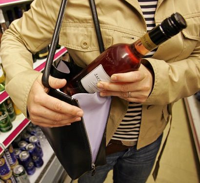 В Астрахани будут судить серийных воришек алкоголя