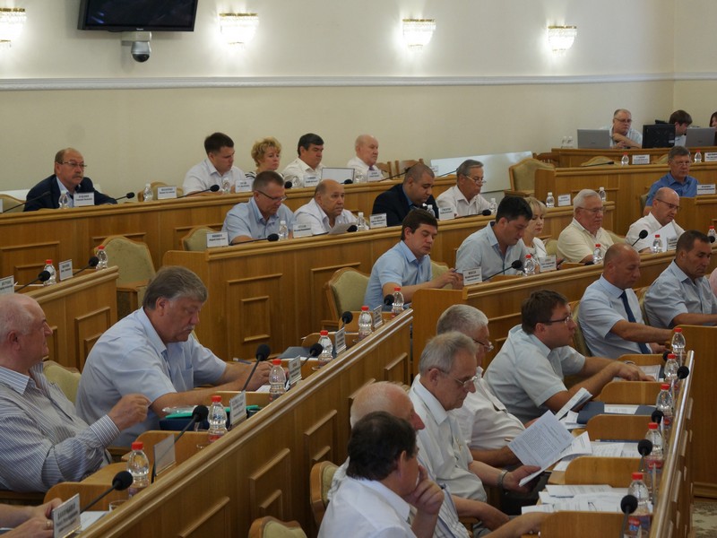 Сокращение областного бюджета: кто будет за это отвечать?