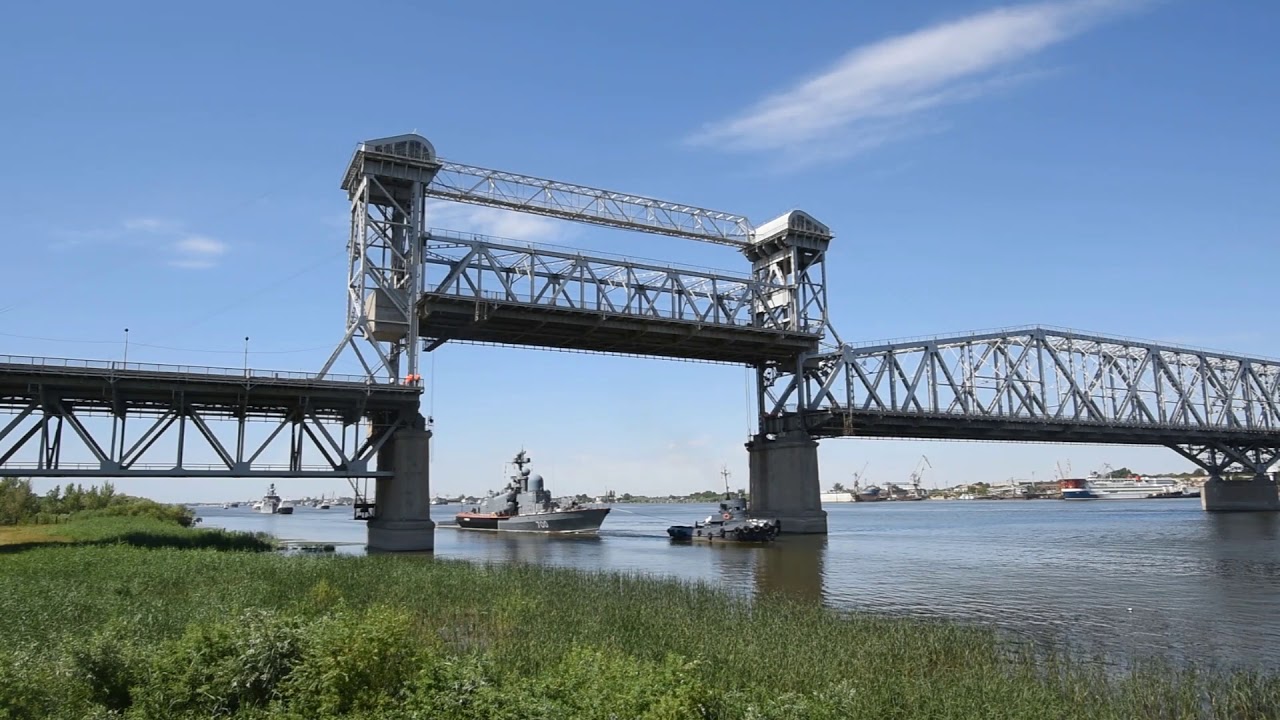 Завтра в Астрахани разведут Старый мост