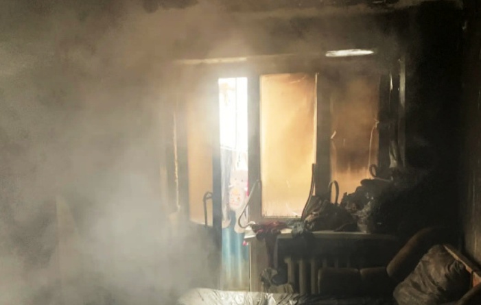 На северной окраине Астрахани пострадал мужчина при пожаре квартиры в 9-этажном доме