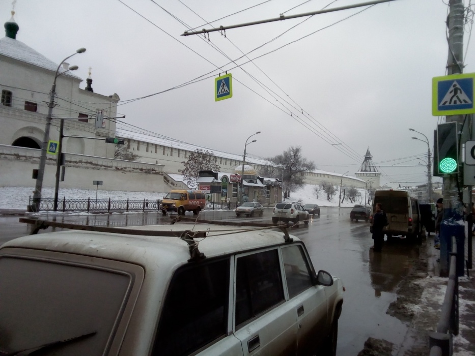 В Астрахани заработал новый светофор